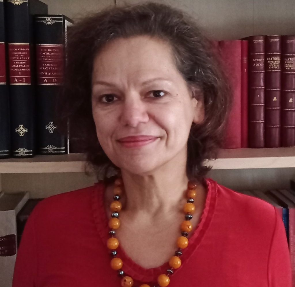 η Ομ. Καθηγήτρια του Τμήματος Αγγλικής Γλώσσας και Φιλολογίας του ΑΠΘ και νυν κάτοχος της έδρας «English and Applied Linguistics» στο Πανεπιστήμιο του Cambridge, Ιάνθη Μαρία Τσιμπλή